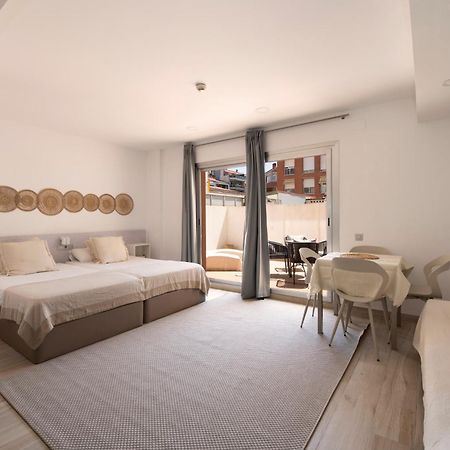 Aparthotel Centric Кастельдефельс Экстерьер фото