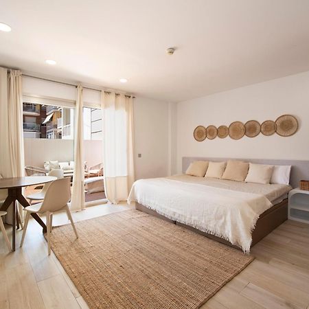 Aparthotel Centric Кастельдефельс Экстерьер фото
