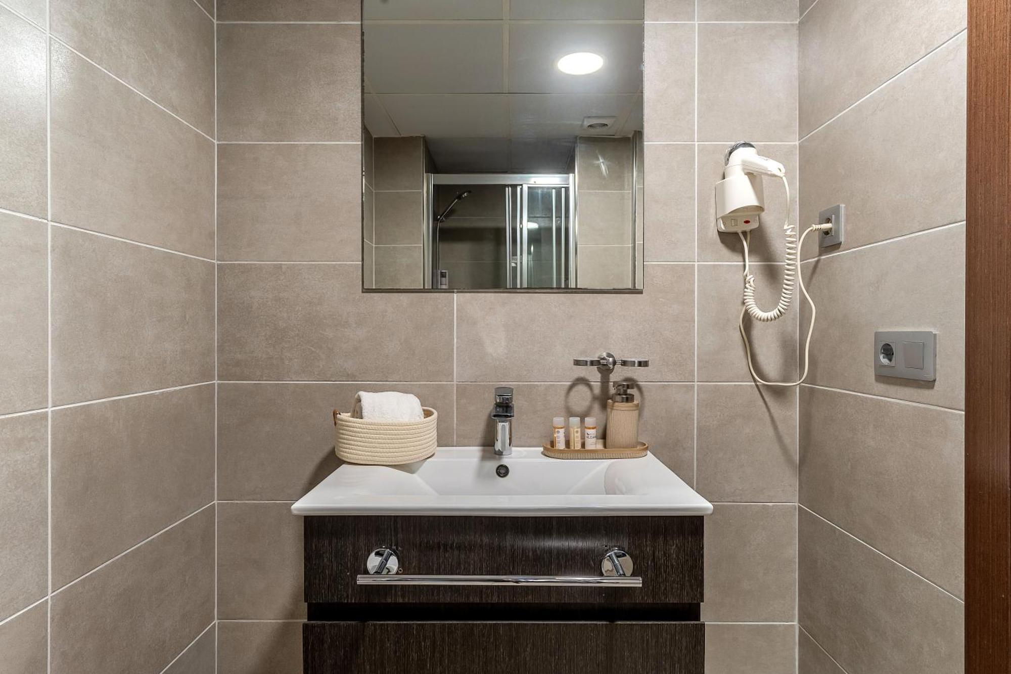 Aparthotel Centric Кастельдефельс Экстерьер фото