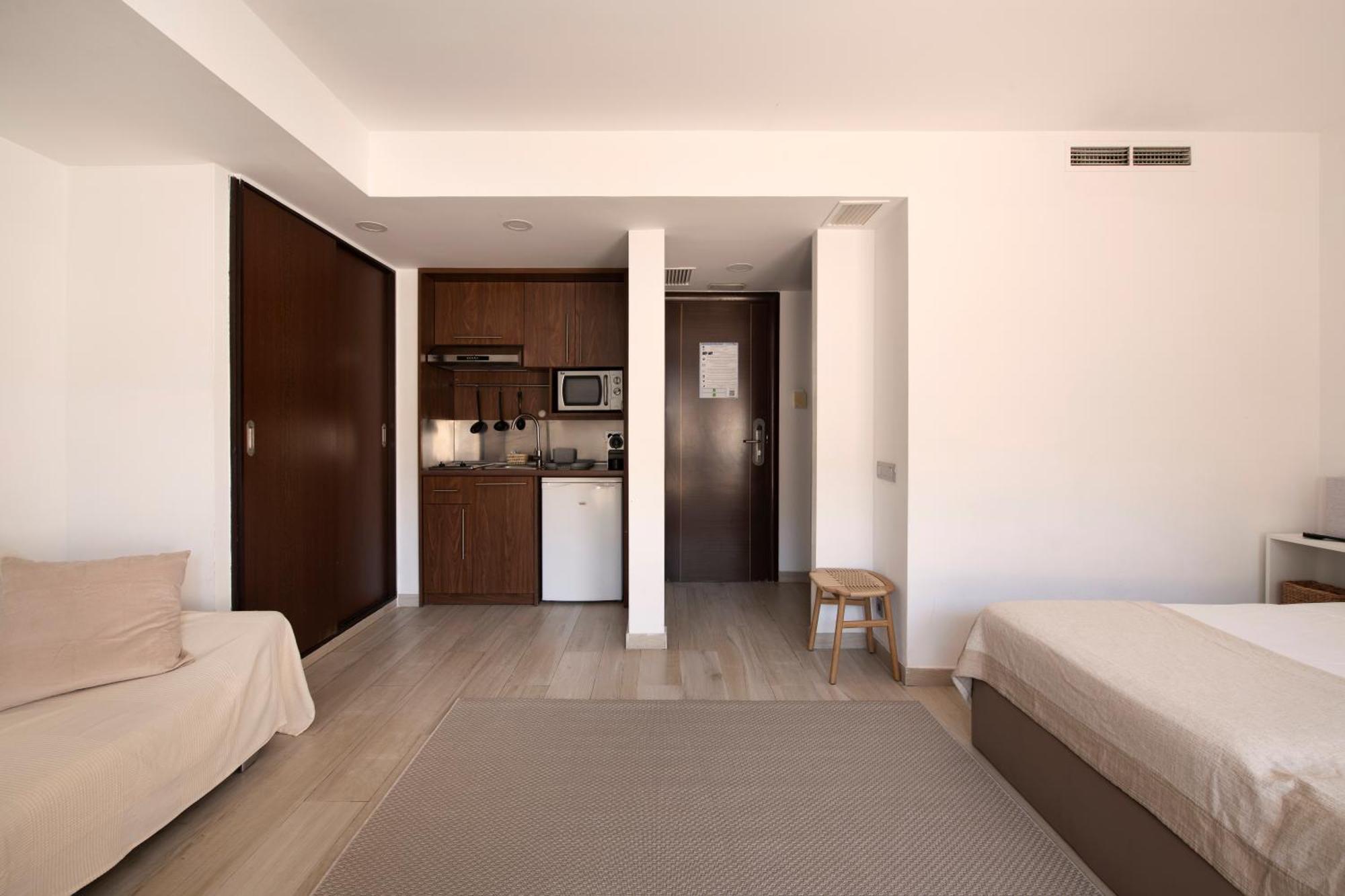 Aparthotel Centric Кастельдефельс Экстерьер фото