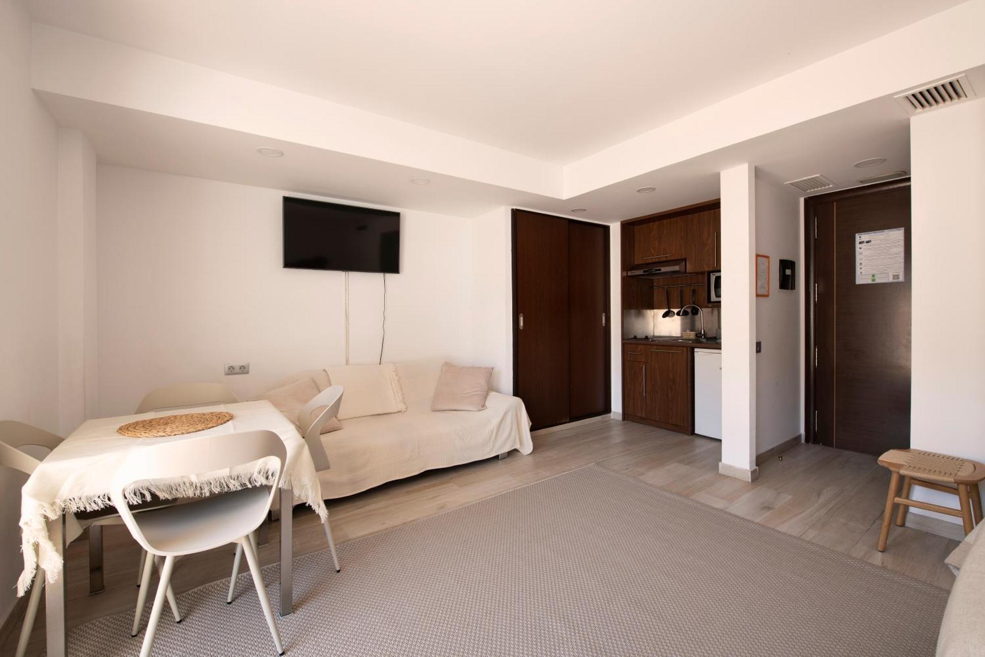 Aparthotel Centric Кастельдефельс Экстерьер фото