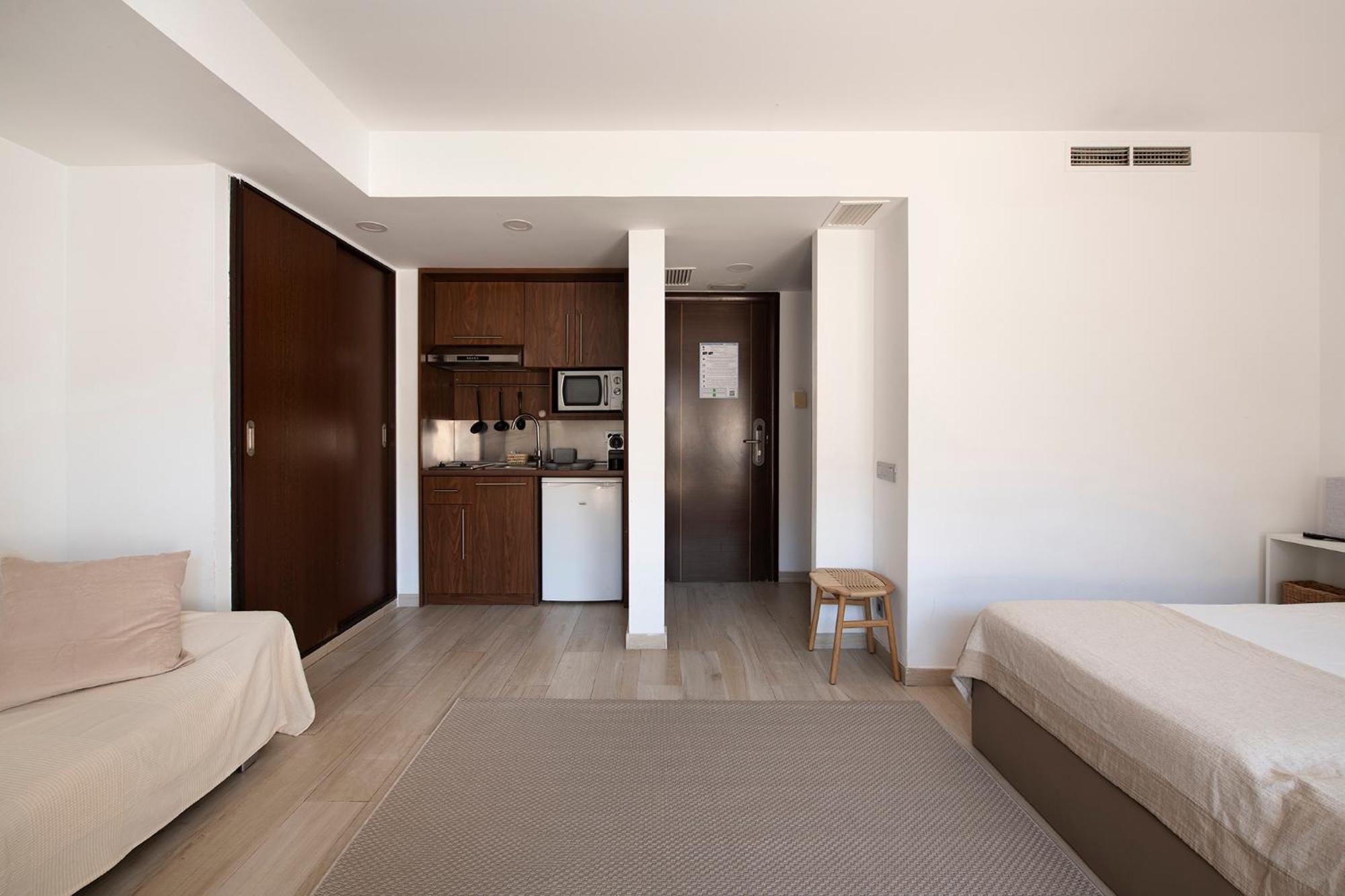 Aparthotel Centric Кастельдефельс Экстерьер фото