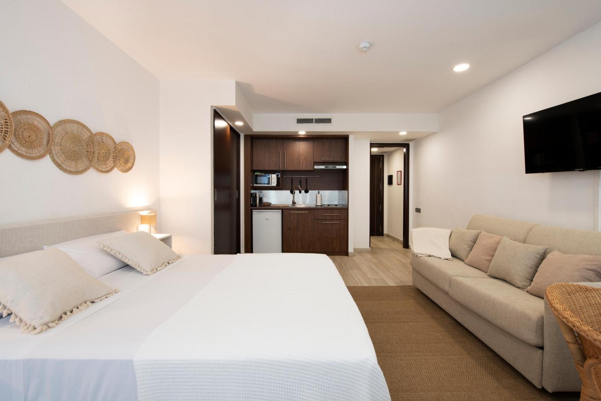 Aparthotel Centric Кастельдефельс Экстерьер фото